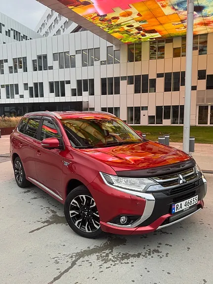 Mitsubishi Outlander 2016 photo 2