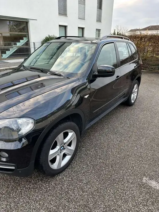 BMW X5 2009 photo 2