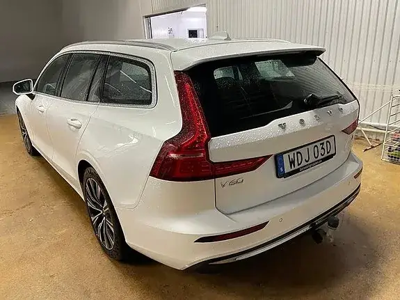 Volvo V60 2024 photo 4