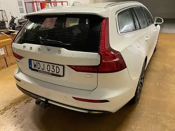 Volvo V60 2024 photo 3