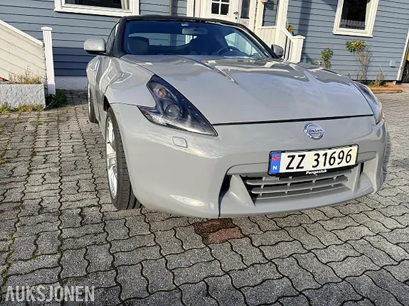 Nissan 370 Z 2009 photo 2