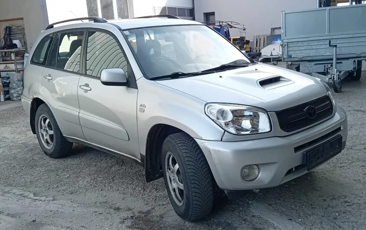 Toyota Rav4 2004 photo 3