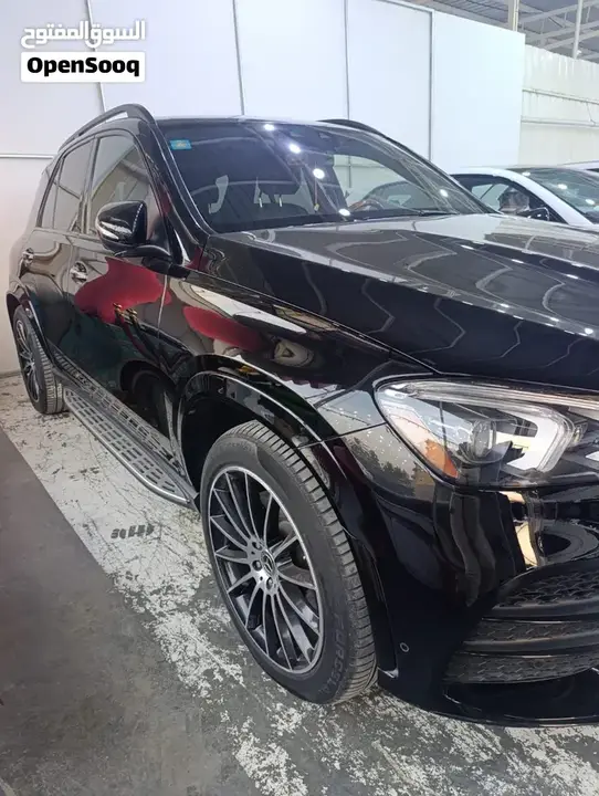 Mercedes-Benz Gls-Class 2023 photo 3