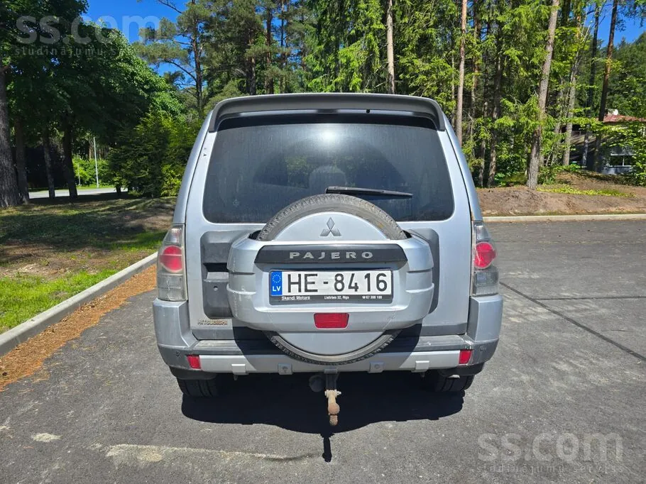 Mitsubishi Pajero 2008 photo 4