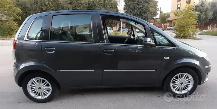 Lancia Musa 2012 photo 4
