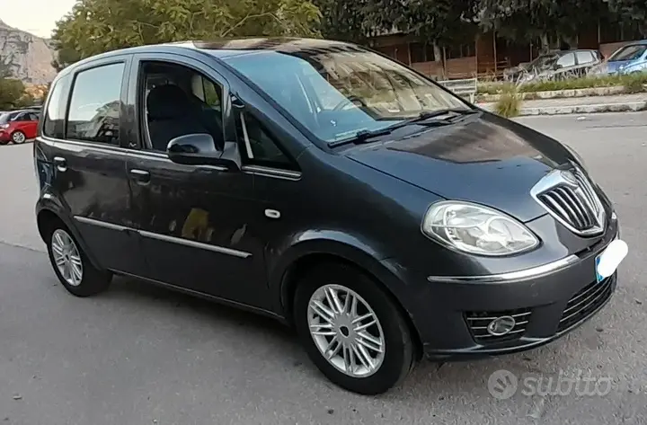 Lancia Musa 2012 photo 3