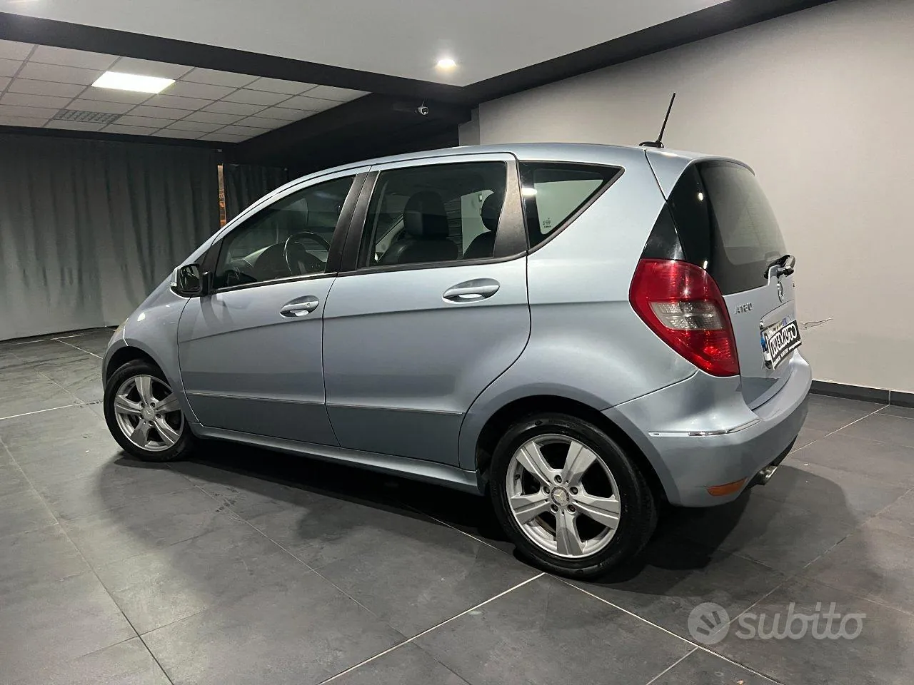 Mercedes-Benz A 180 2009 photo 3