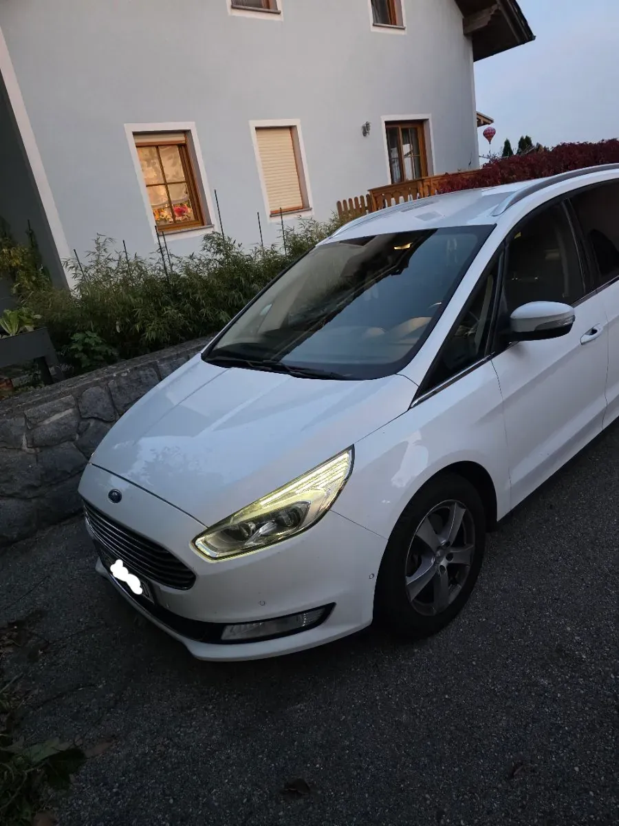 Ford Galaxy 2016 photo 3
