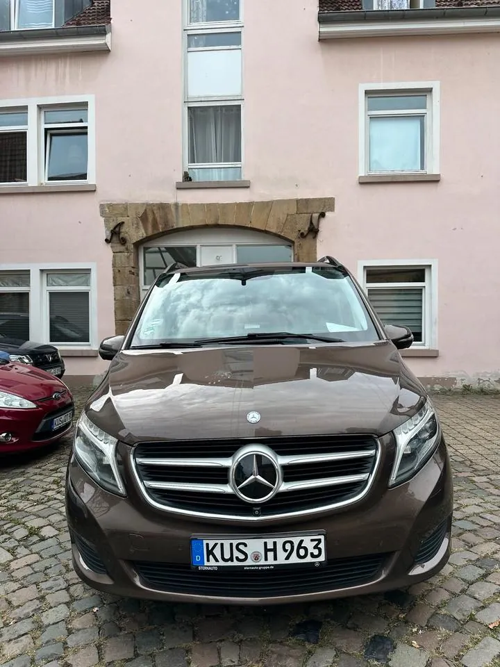 Mercedes-Benz V 220 D