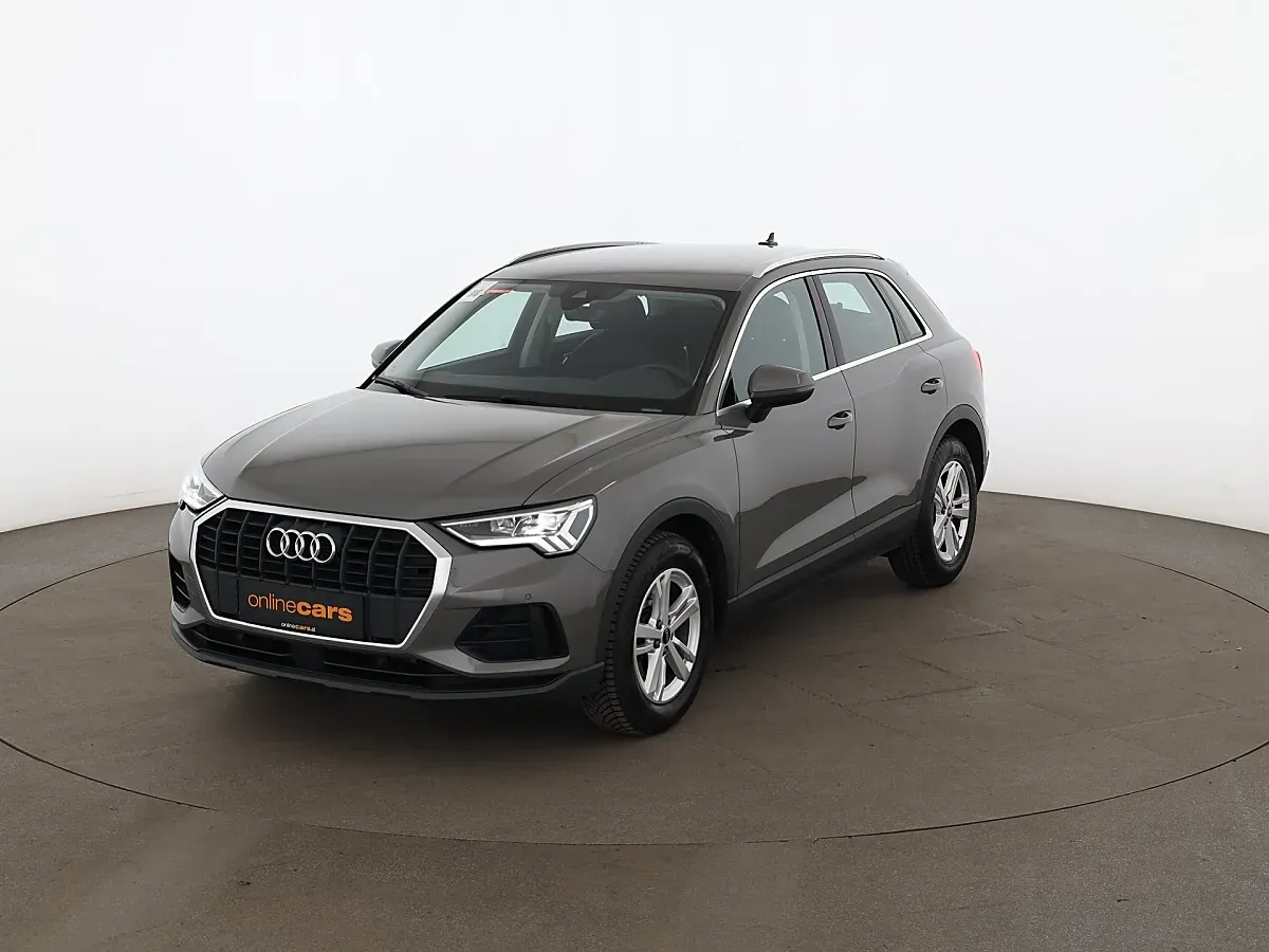 Audi Q3 2022 photo 2