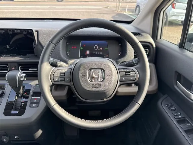 Honda Freed E:Hev 2026 photo 3
