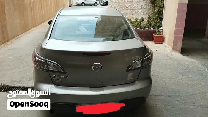Mazda 3 2011 photo 2