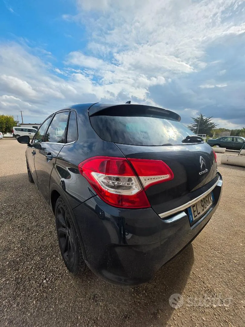 Citroen C4 2011 photo 4