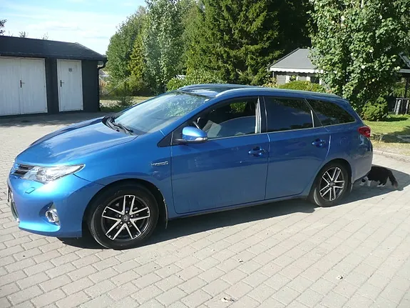 Toyota Auris 2015 photo 3