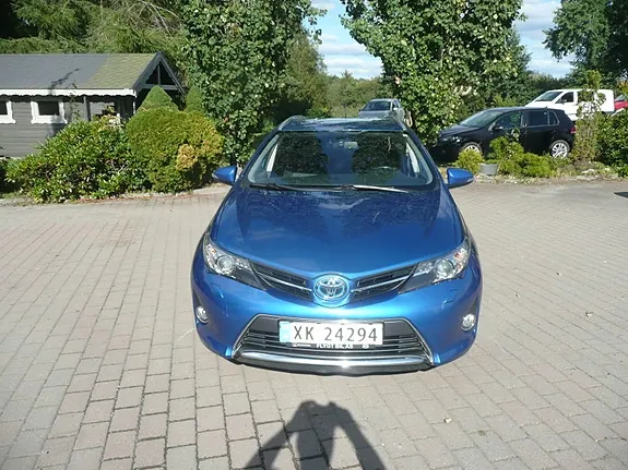 Toyota Auris 2015 photo 5