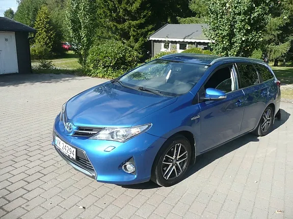 Toyota Auris 2015 photo 4