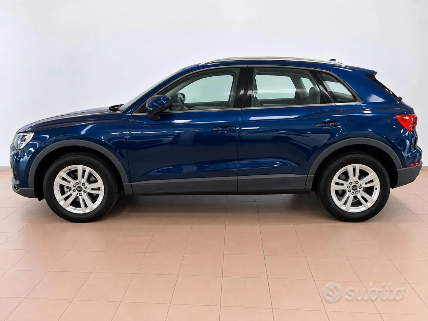 Audi Q3 2022 photo 2