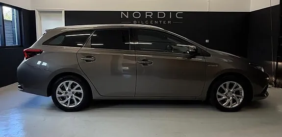 Toyota Auris 2016 photo 4