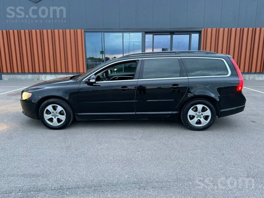 Volvo V70 2004 photo 4