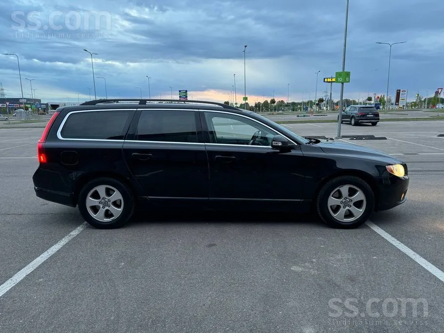 Volvo V70 2004 photo 5
