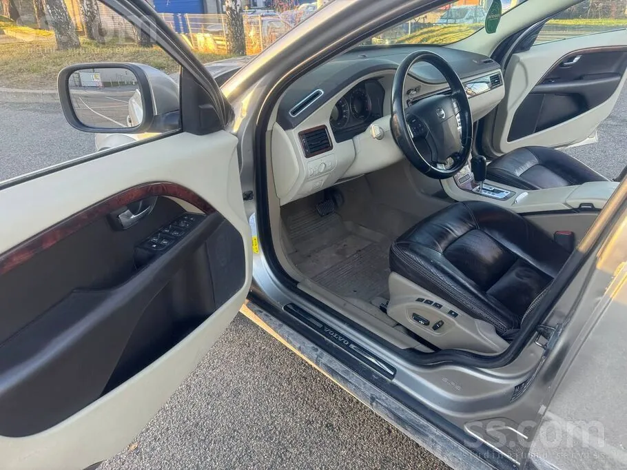 Volvo V70 2004 photo 3