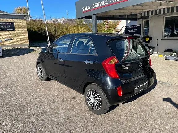 Kia Picanto 2011 photo 3
