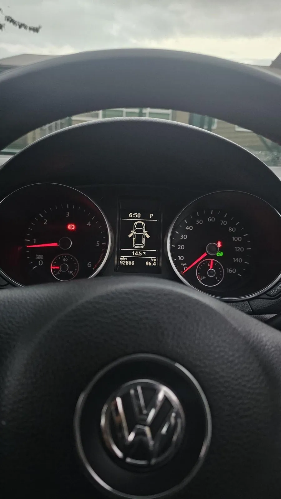 Volkswagen Golf 2011 photo 2