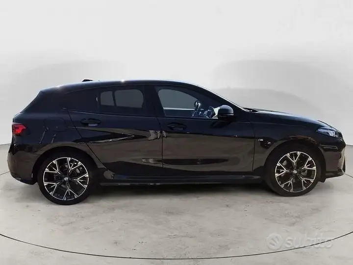 BMW 1 Series 2025 photo 5