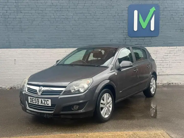 Vauxhall Astra 2009 photo 3