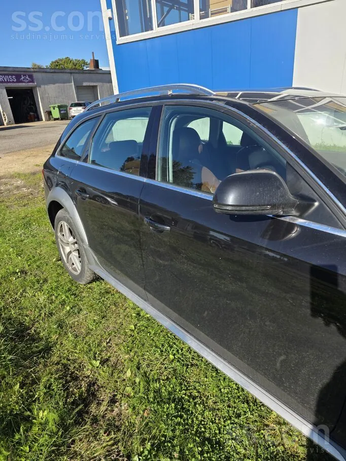 Audi A4 Allroad 2010 photo 2