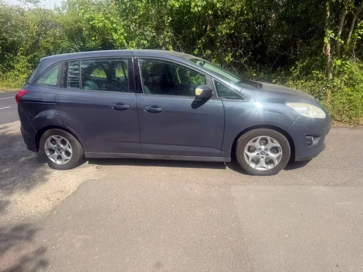 Ford Grand C-Max 2011 photo 4