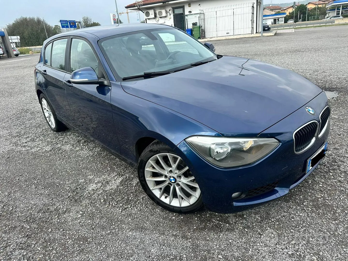 BMW 118D 2012 photo 3