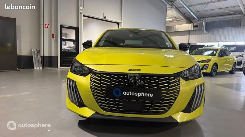 Peugeot 208 2025 photo 2