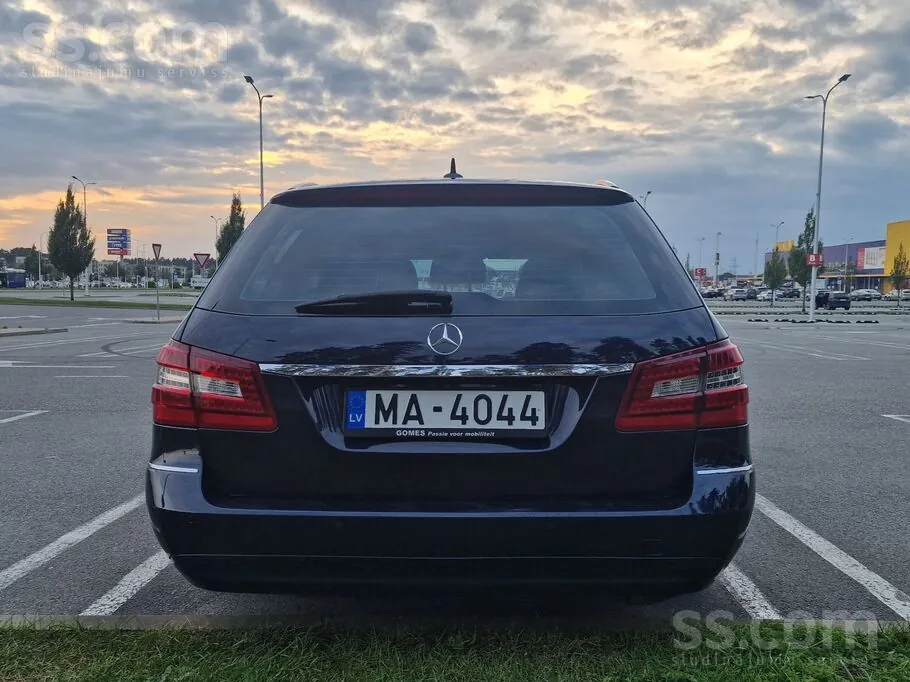 Mercedes-Benz E250 2010 photo 5