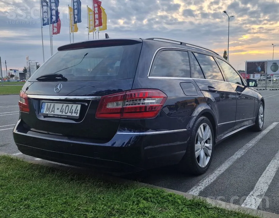 Mercedes-Benz E250 2010 photo 4