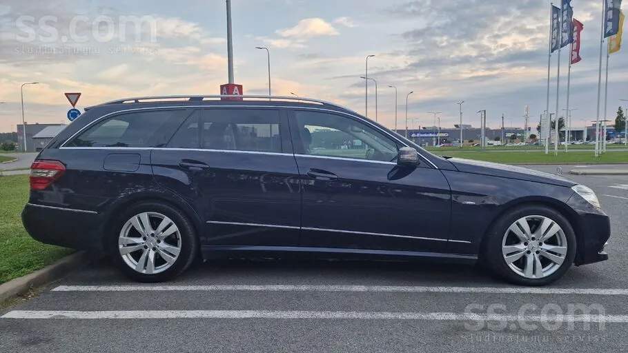 Mercedes-Benz E250 2010 photo 3