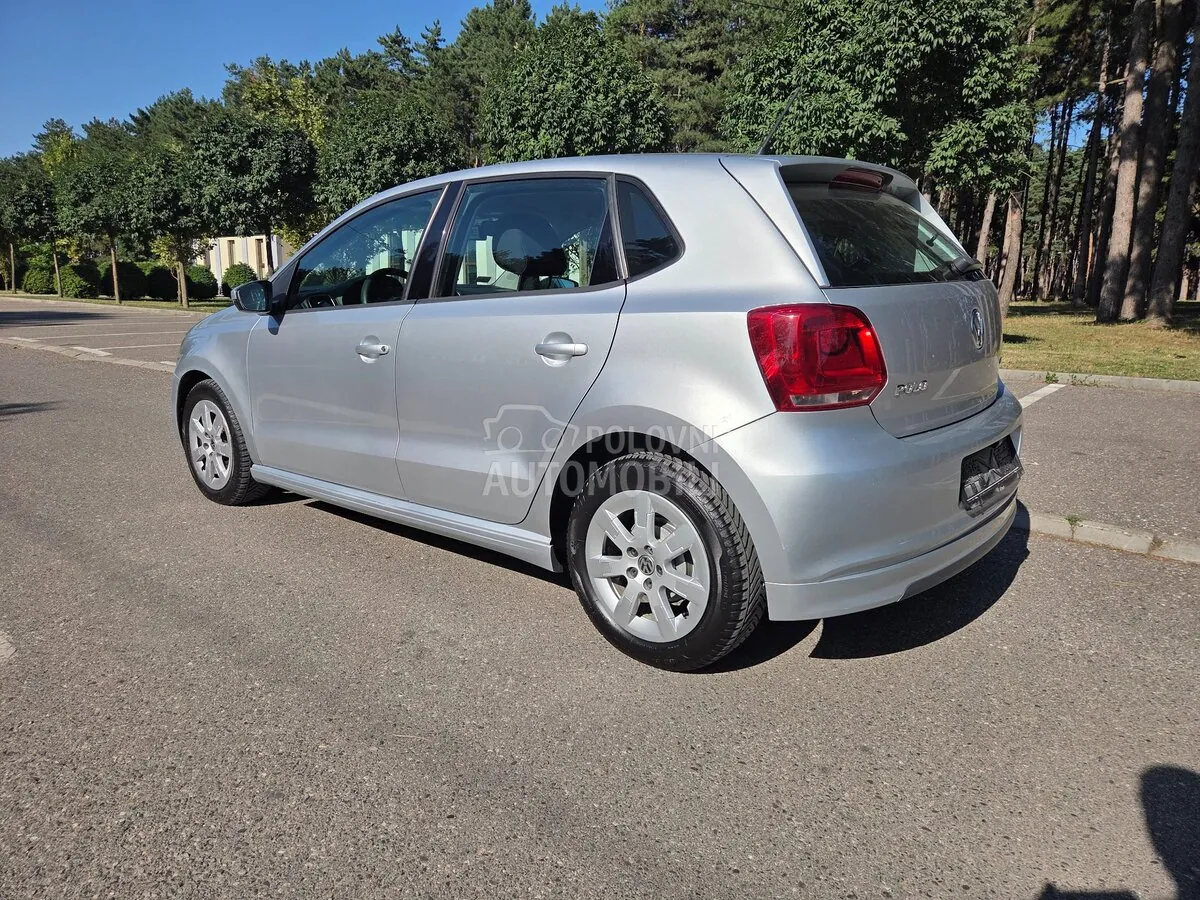 Volkswagen Polo 2011 photo 4