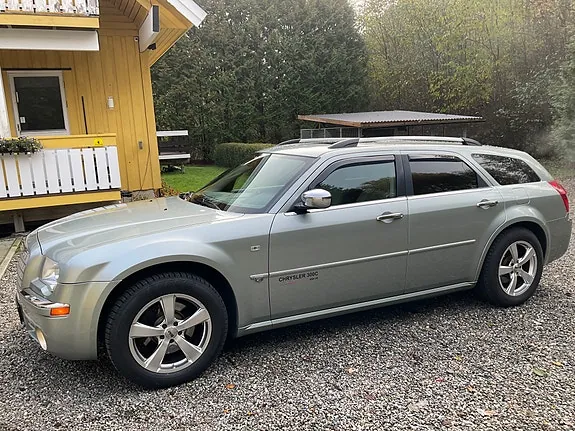 Chrysler 300C 2005 photo 2