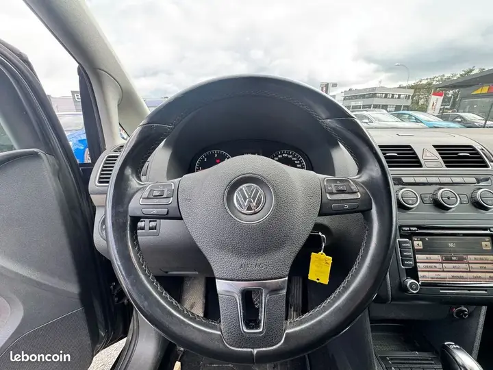Volkswagen Touran 2014 photo 5