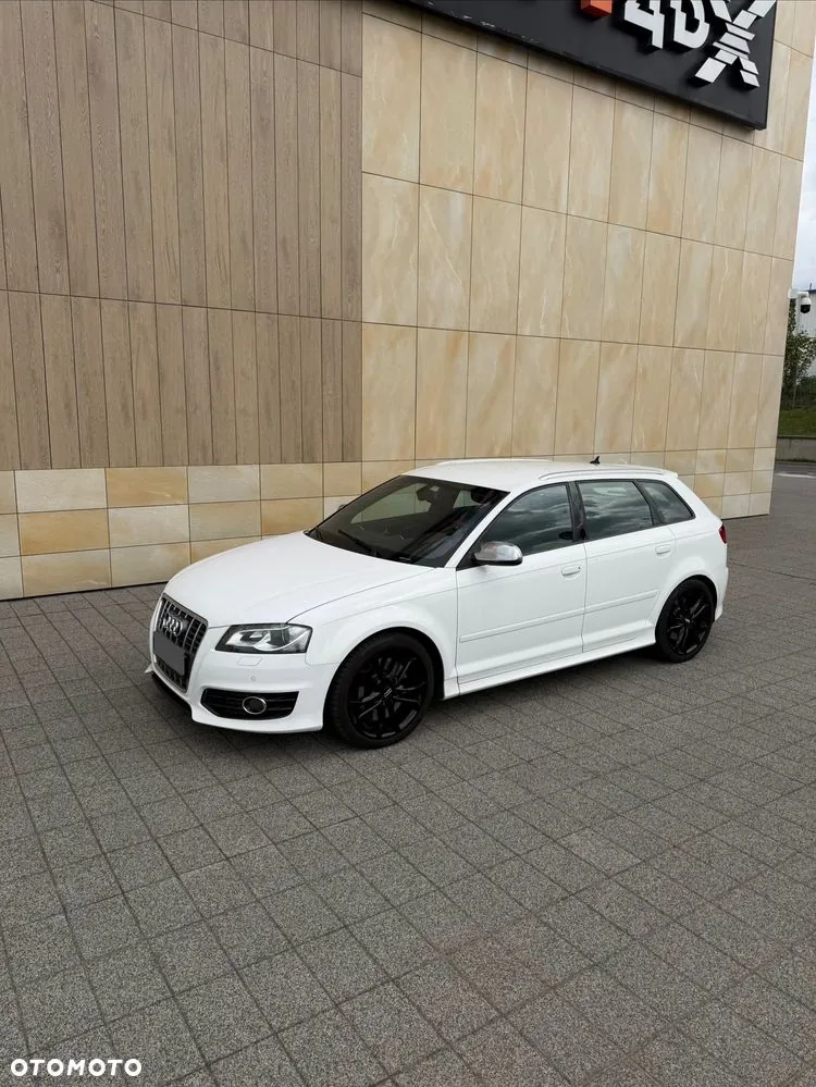 Audi S3 2011 photo 2