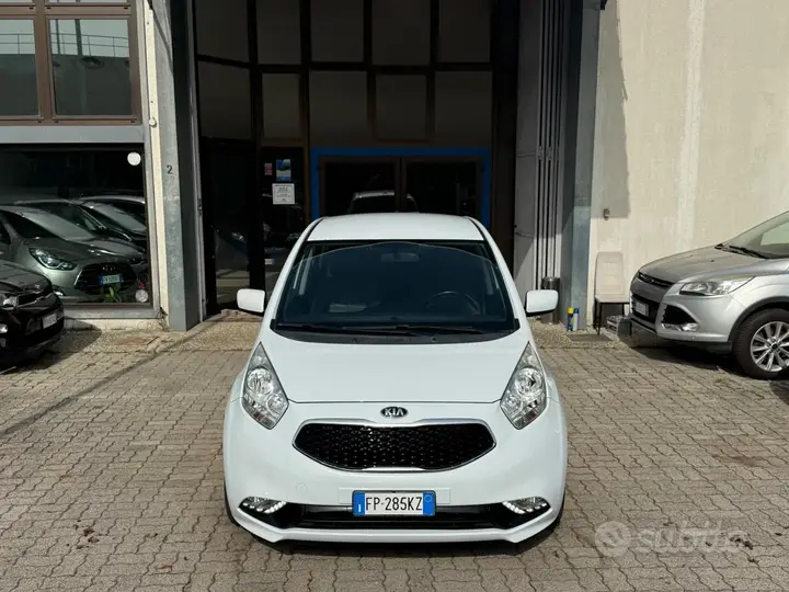 Kia Venga 2018 photo 2