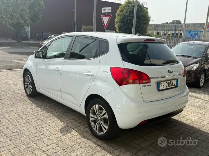 Kia Venga 2018 photo 4