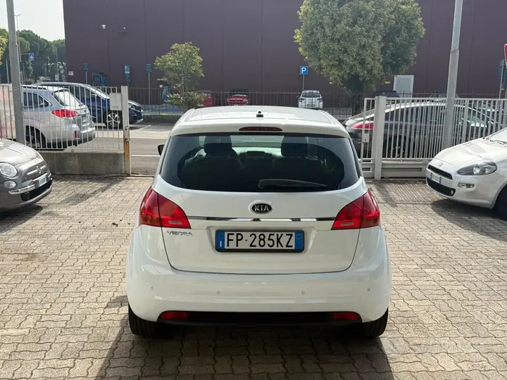Kia Venga 2018 photo 5