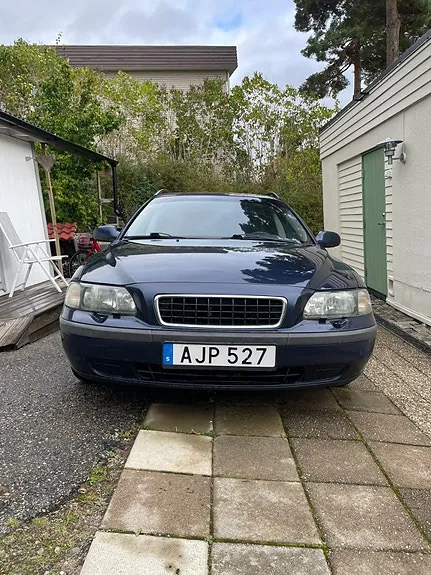 Volvo V70 2002 photo 2