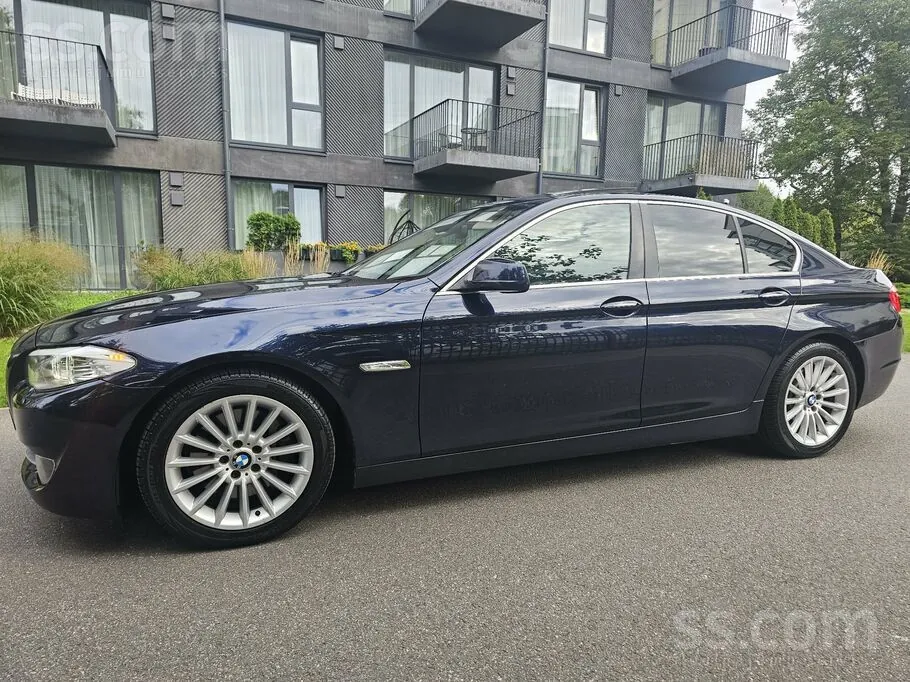 BMW F10 2011 photo 3