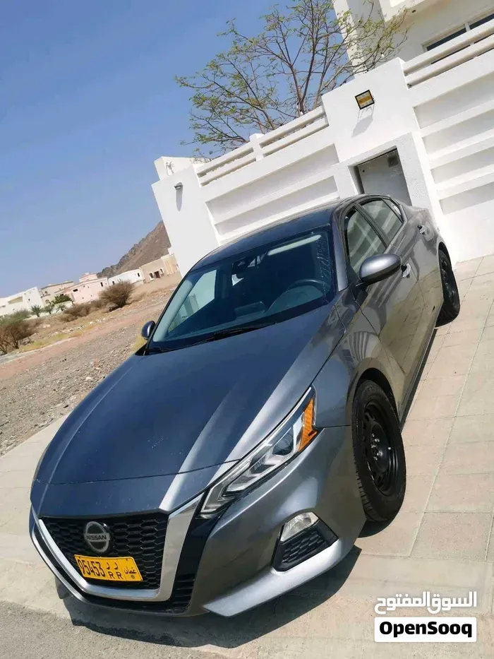 Nissan Altima