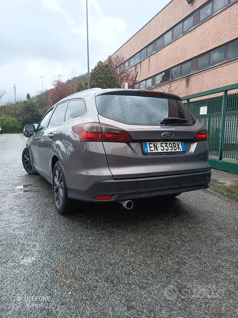 Ford Focus 2012 photo 2