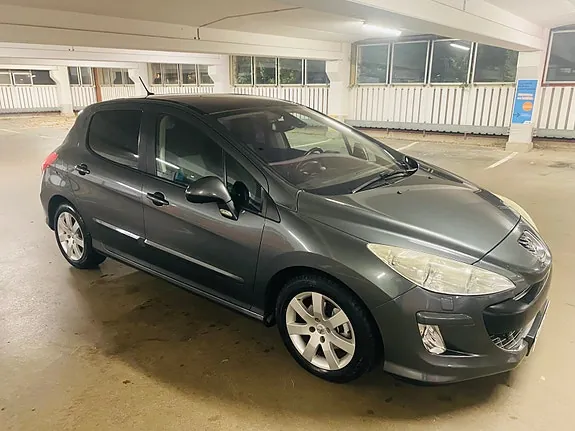 Peugeot 308 2011 photo 2