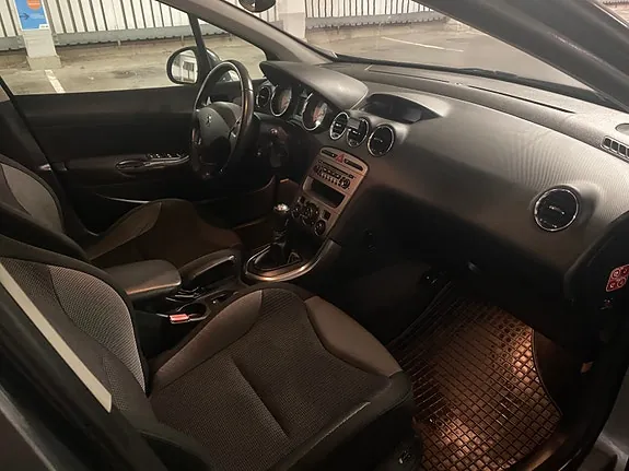 Peugeot 308 2011 photo 5