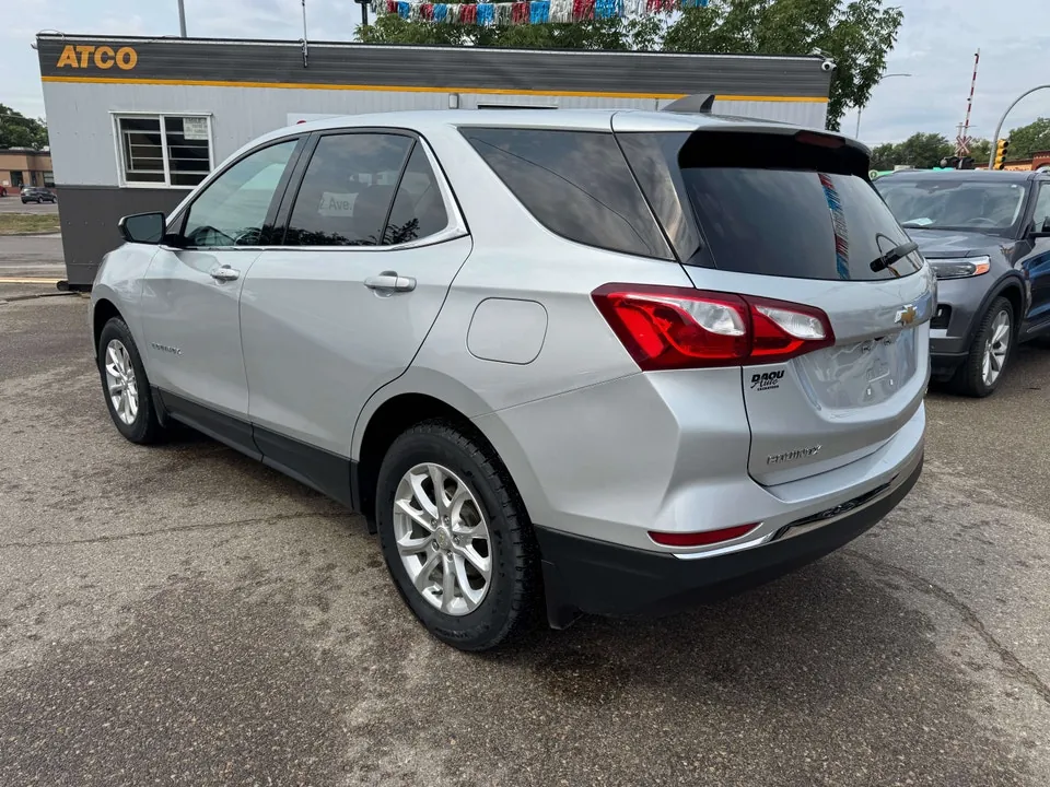 Chevrolet Equinox 2020 photo 2